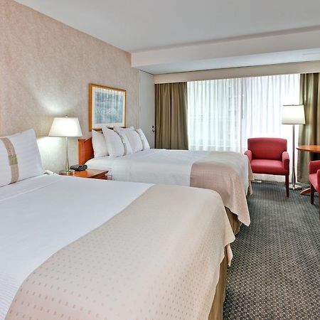 Holiday Inn Montreal Midtown Номер фото