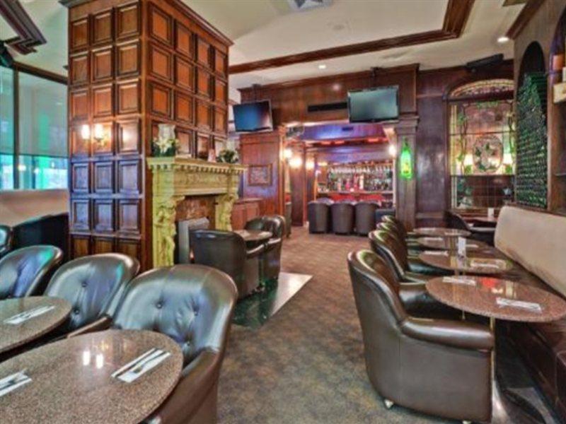 Holiday Inn Montreal Midtown Экстерьер фото