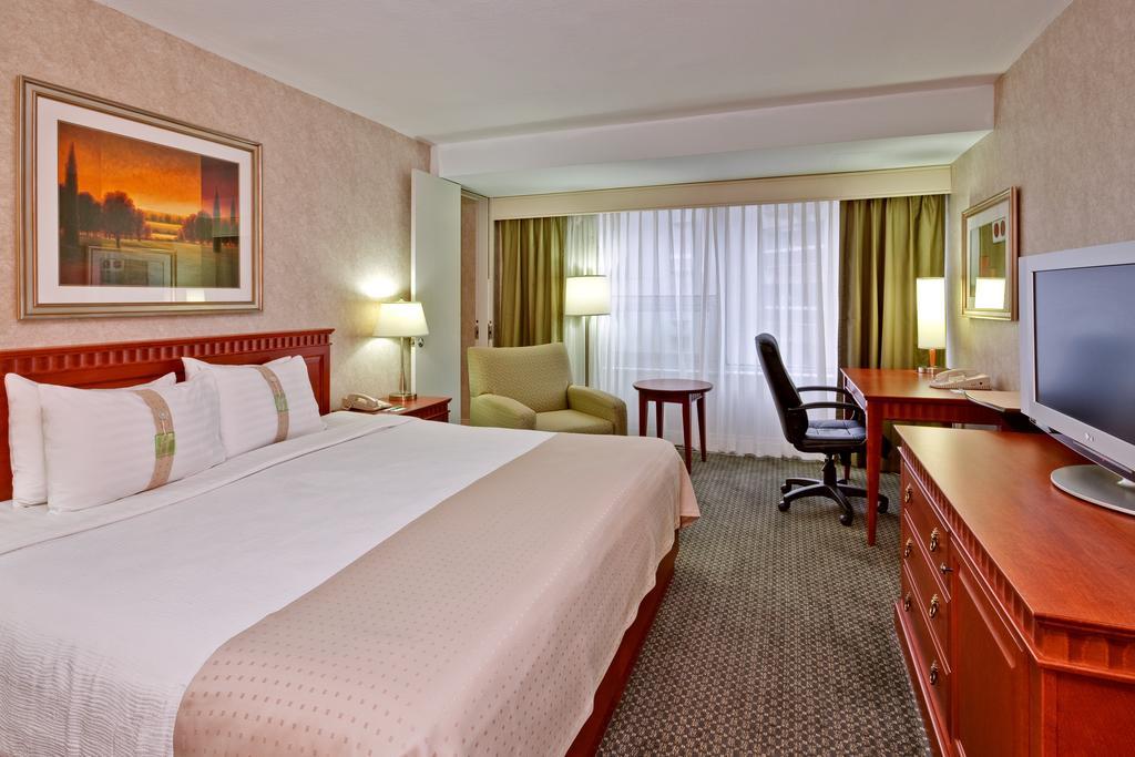 Holiday Inn Montreal Midtown Номер фото