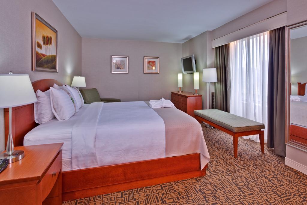 Holiday Inn Montreal Midtown Номер фото